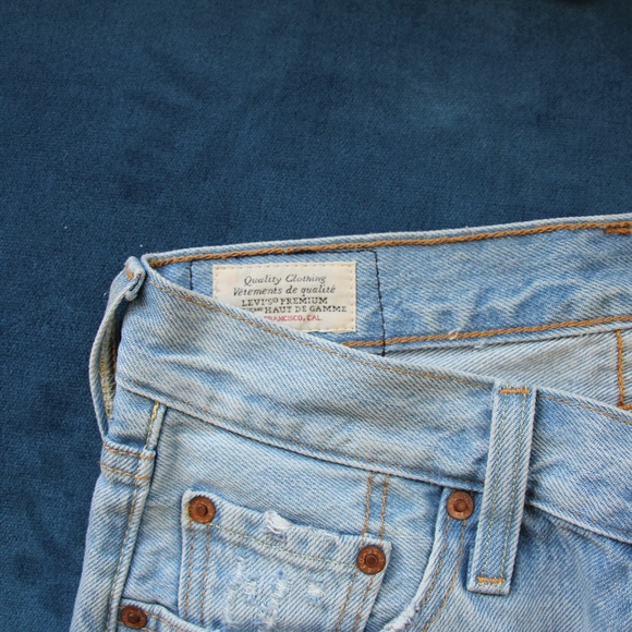 Levi's Bermuda Shorts; Raw Hem; 25W; Never Worn - Picture 4 of 10